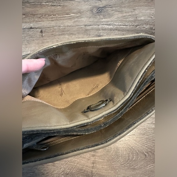 Etienne Aigner Crossbody Shoulder Bag Purse Gray Smooth Leather - Picture 3 of 9